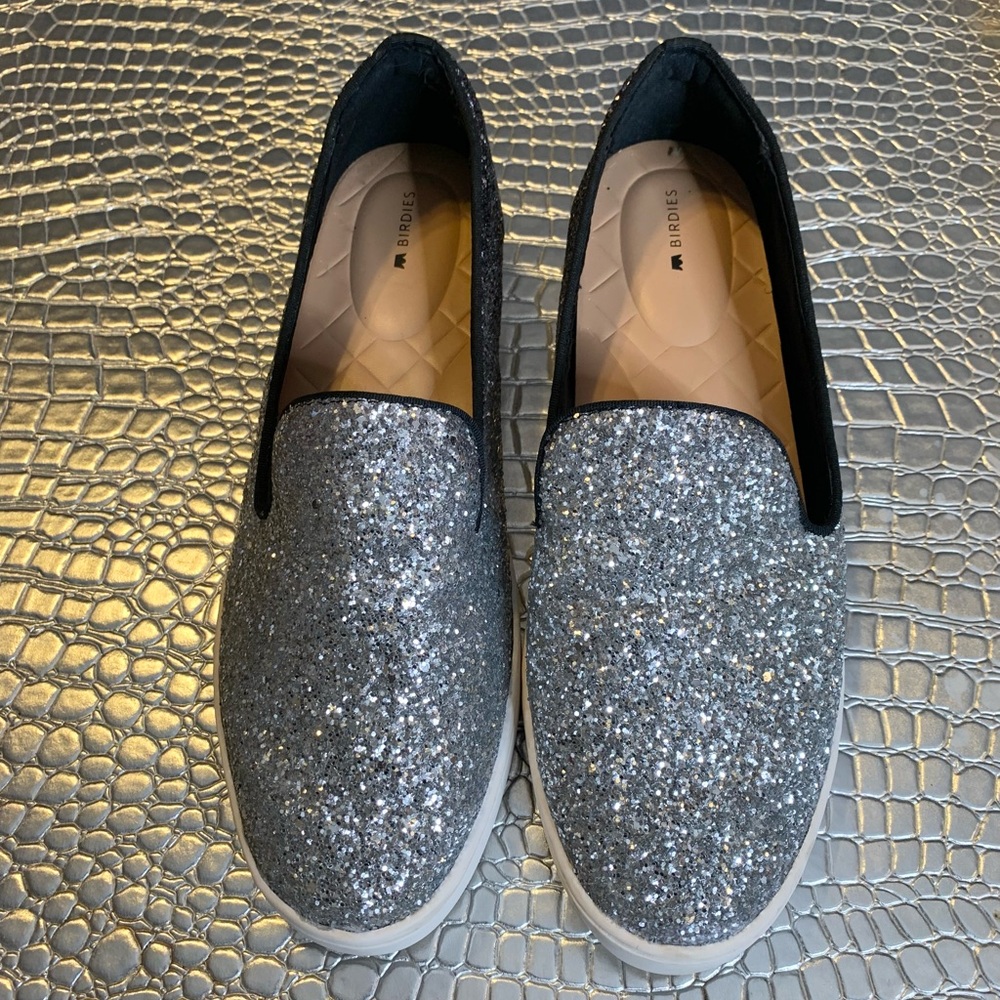 Birdies The Swift in Crushed Chrome - Black and Silver Flats - Picture 2 of 7